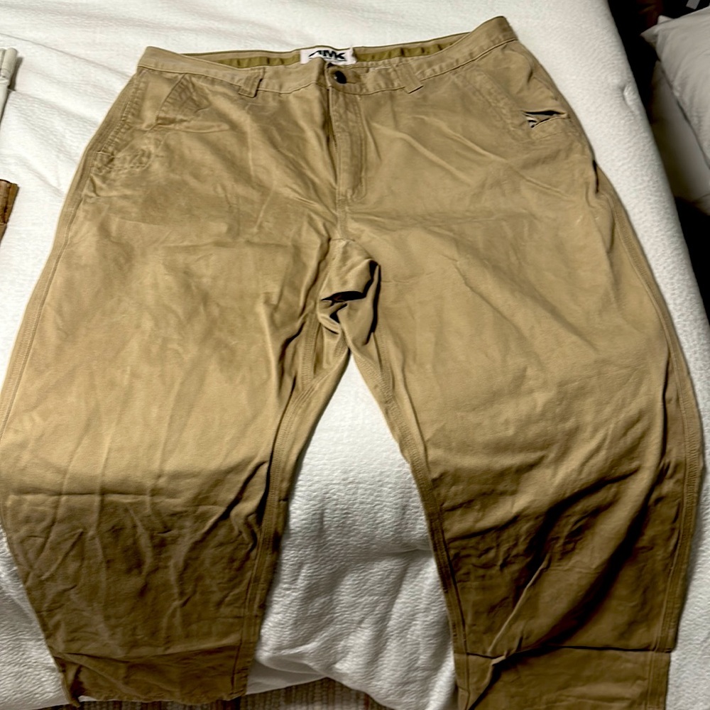 Mountain khaki